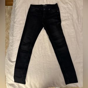 Black Zara skinny jeans. Lightly worn. Size 32